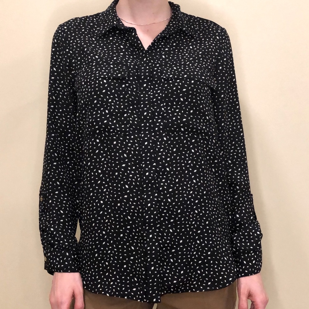 Dynamite Flowy Hi-Lo Button Up Diamonds Blouse